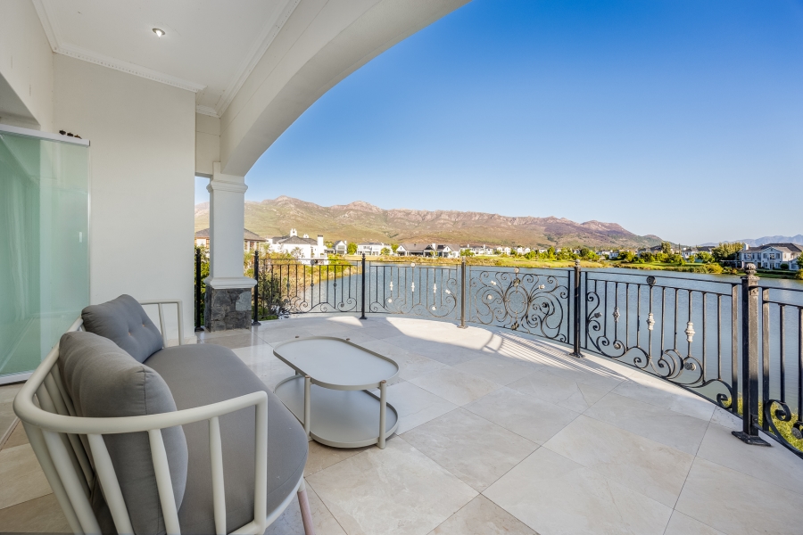 5 Bedroom Property for Sale in Val De Vie Estate Western Cape